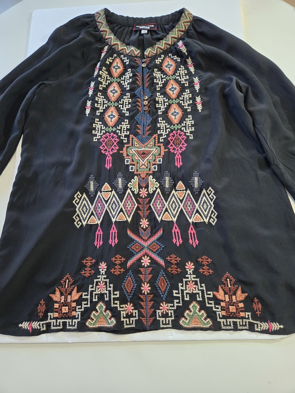 Johnny Was Workshop Embroidered 100% Silk Tunic Boho blouse size Small Black - Picture 10 of 16
